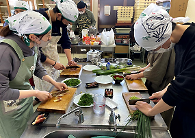 奈良本区公民館での蕎麦打ち体験
