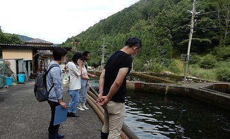 下山養魚場